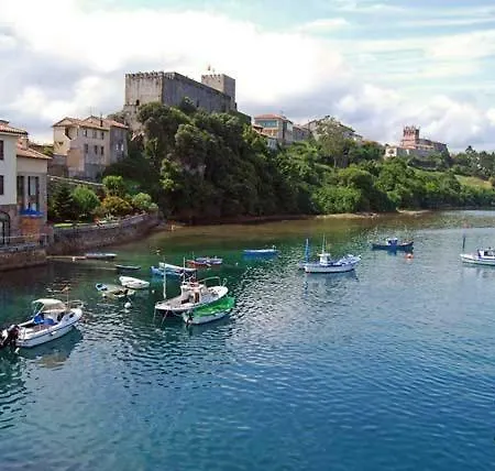 La Nana Del Mar / The Lullaby Of The Sea On Old Harbour Cudillero