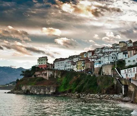 La Nana Del Mar / The Lullaby Of The Sea On Old Harbour Apartment