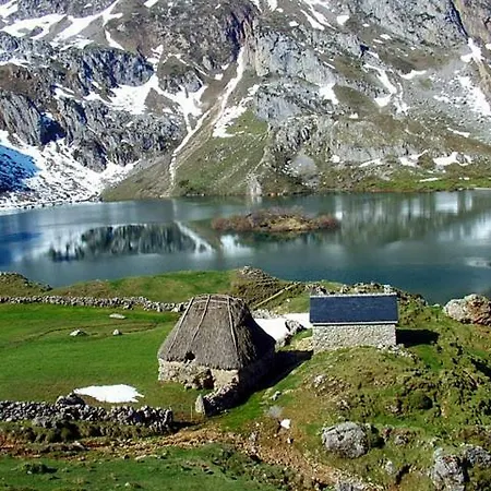 La Nana Del Mar / The Lullaby Of The Sea On Old Harbour Apartment Cudillero