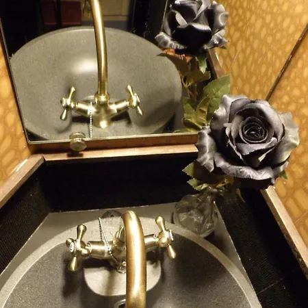 La Nana Del Mar / The Lullaby Of The Sea On Old Harbour Apartment